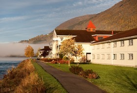 Hotel Loenfjord