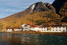 Hotel Loenfjord