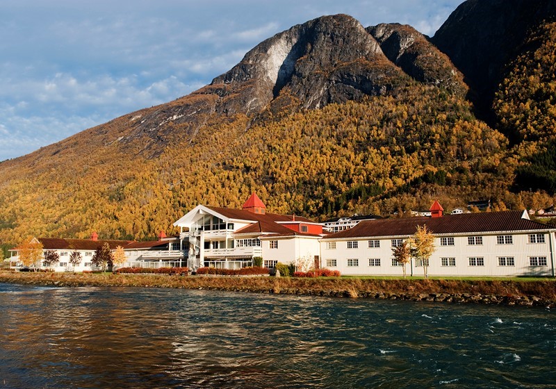 Hotel Loenfjord