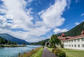 Hotel Loenfjord
